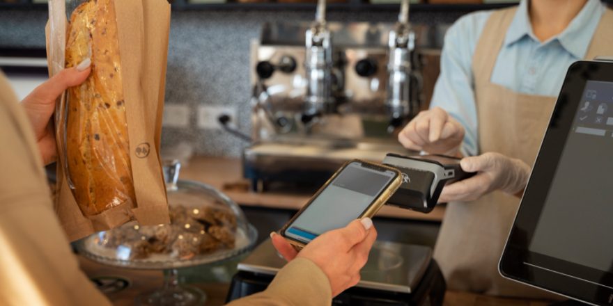 how-mobile-payment-solutions-are-revolutionizing-retail